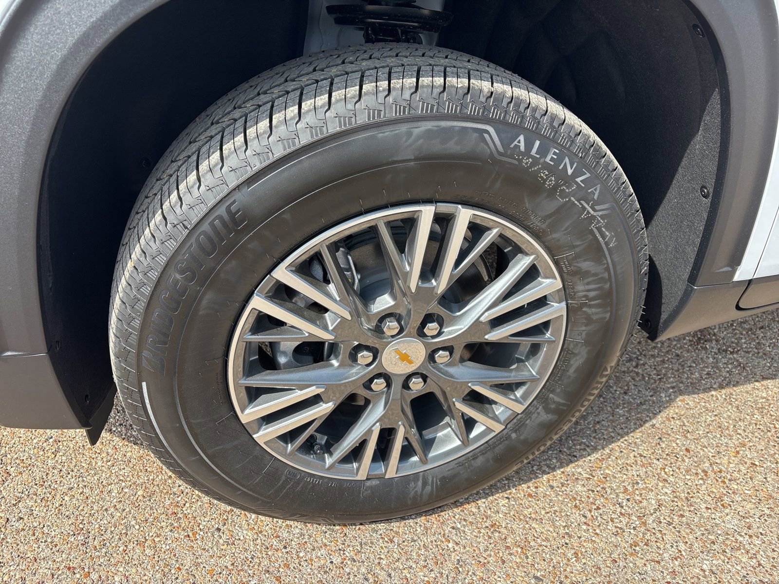 New 2026 Chevrolet Traverse LT image 32