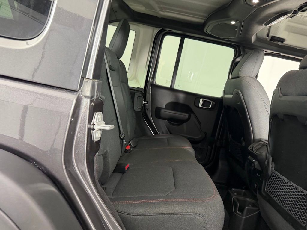 Used 2025 Jeep Wrangler Unlimited Rubicon AWD/4WD image 27