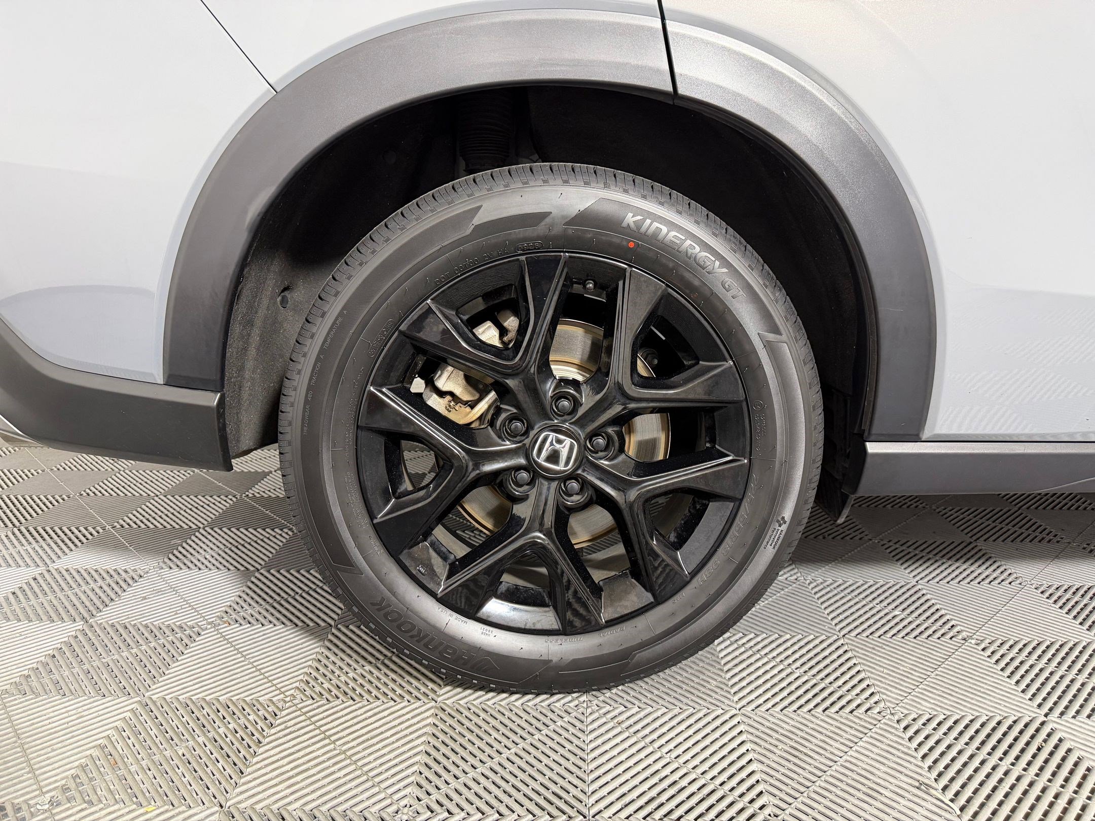 Certified 2025 Honda HR-V Sport image 19