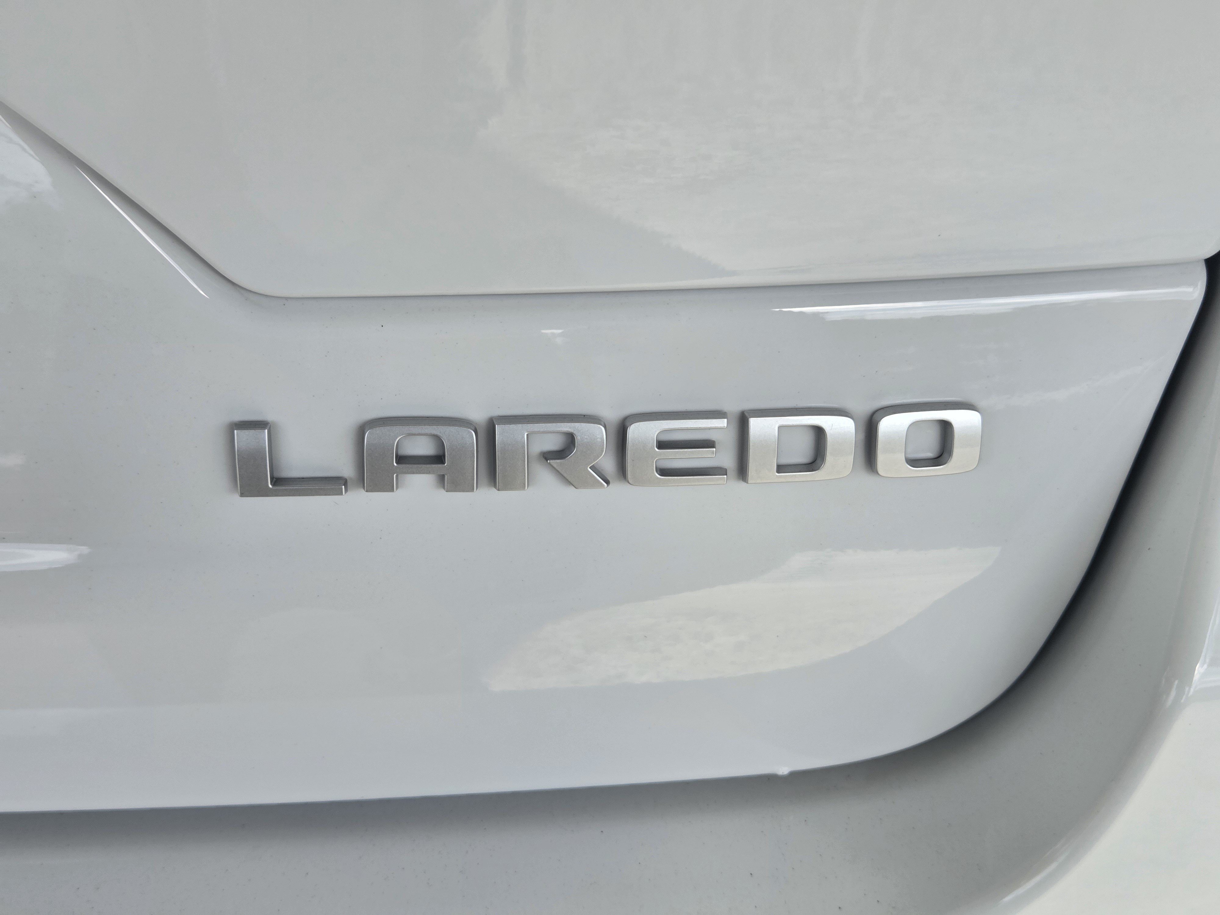 New 2025 Jeep Grand Cherokee Laredo w/ MOPAR Finishing Package RWD image 13