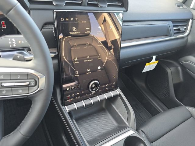 New 2026 GMC Terrain Denali w/ LPO, Floor Liner Package image 32