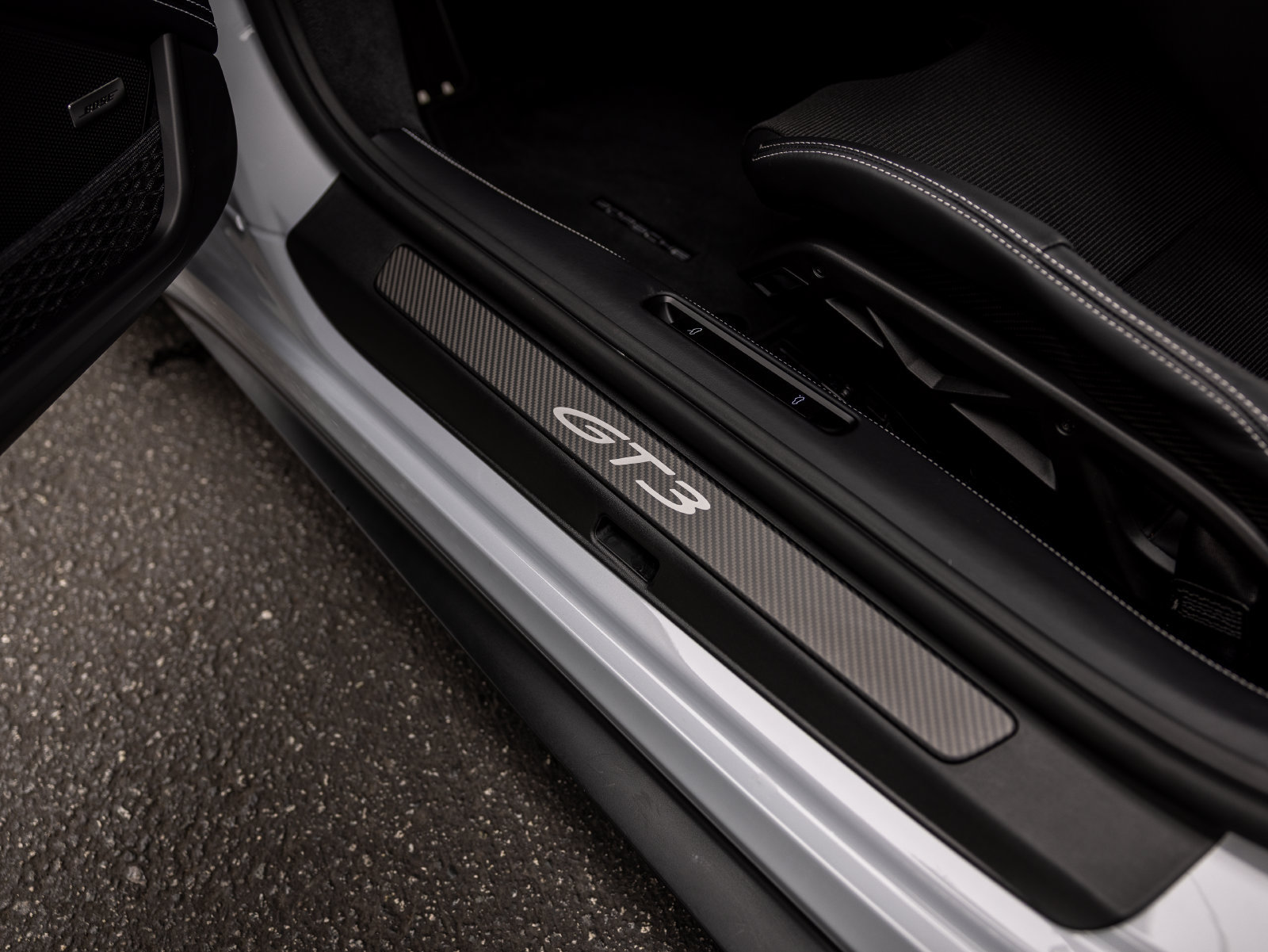 Certified 2026 Porsche 911 GT3 w/ Lightweight Package In Black RWD image 49