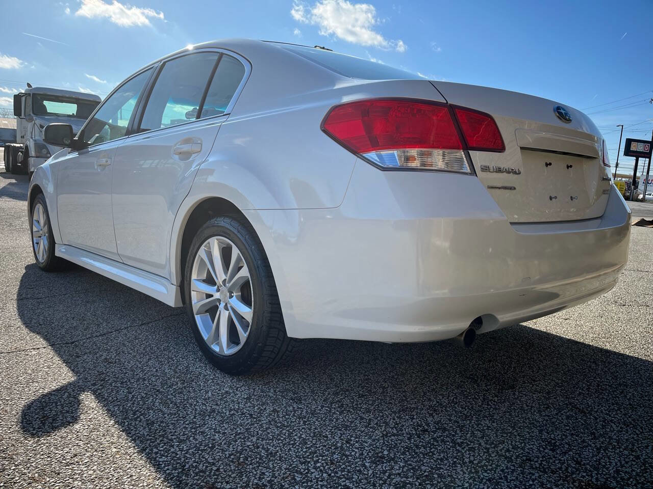 Used 2013 Subaru Legacy 2.5i Premium w/ All-Weather Pkg image 4