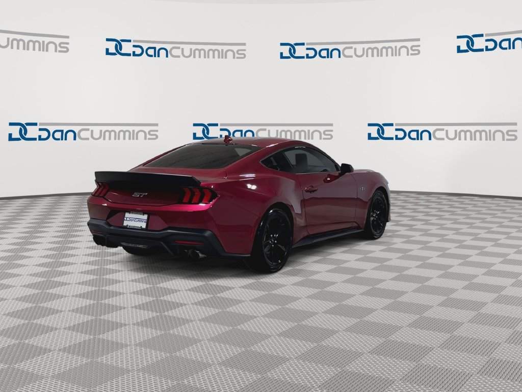 Used 2025 Ford Mustang GT RWD image 8