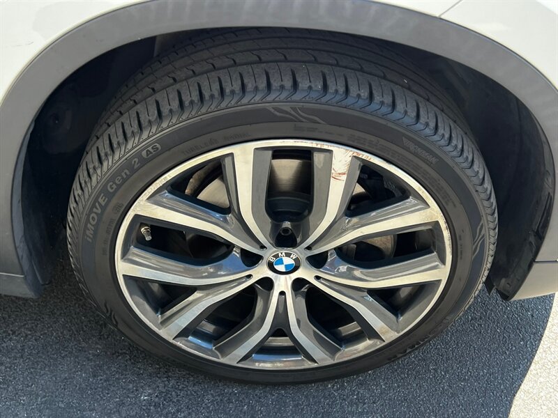 Used 2017 BMW X1 xDrive28i AWD/4WD image 12