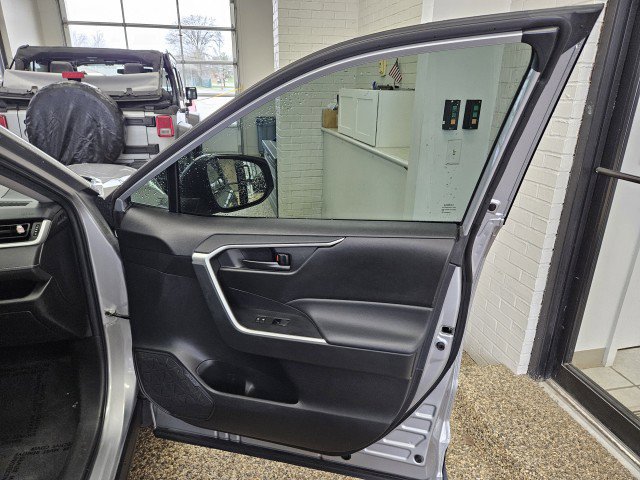 Used 2023 Toyota RAV4 LE image 14