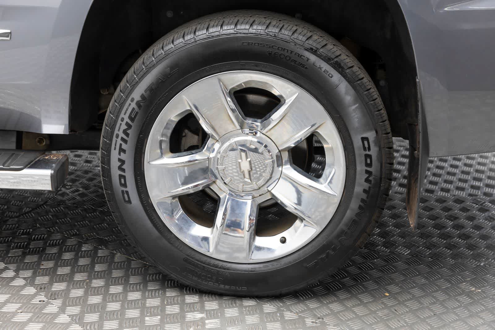 Used 2018 Chevrolet Tahoe LT w/ LT Signature Package AWD/4WD image 54