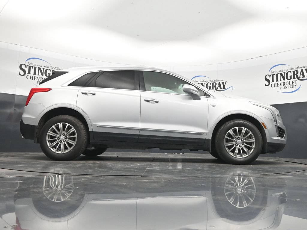 Used 2017 Cadillac XT5 Luxury w/ Driver Awareness Package FWD image 33