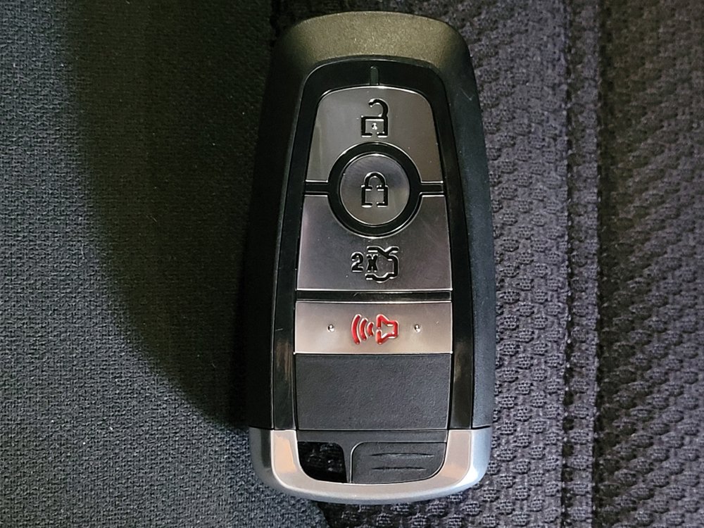 Used 2019 Ford Fusion SE FWD image 32