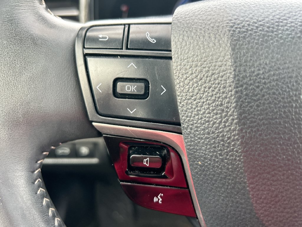 Used 2025 Toyota Camry SE w/ Multimedia Upgrade Package FWD image 16