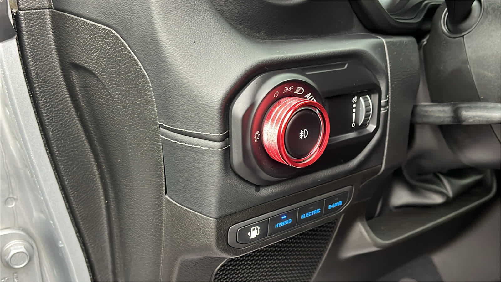 Used 2024 Jeep Wrangler High Altitude image 29