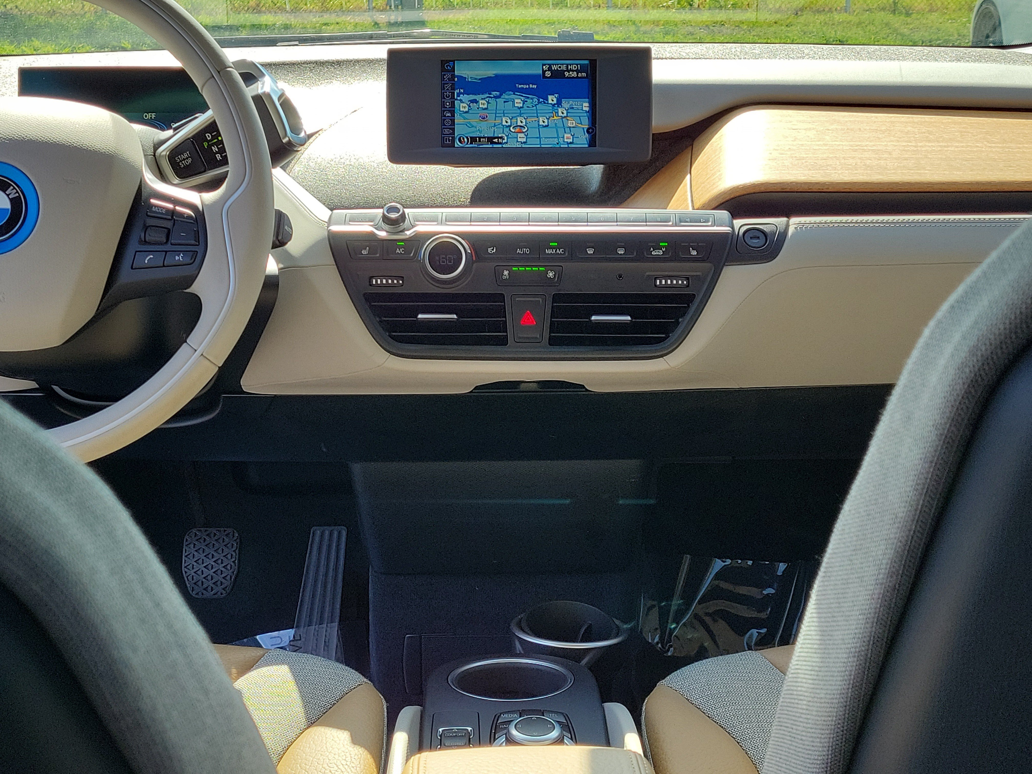 Used 2015 BMW i3 w/ Range Extender RWD image 15
