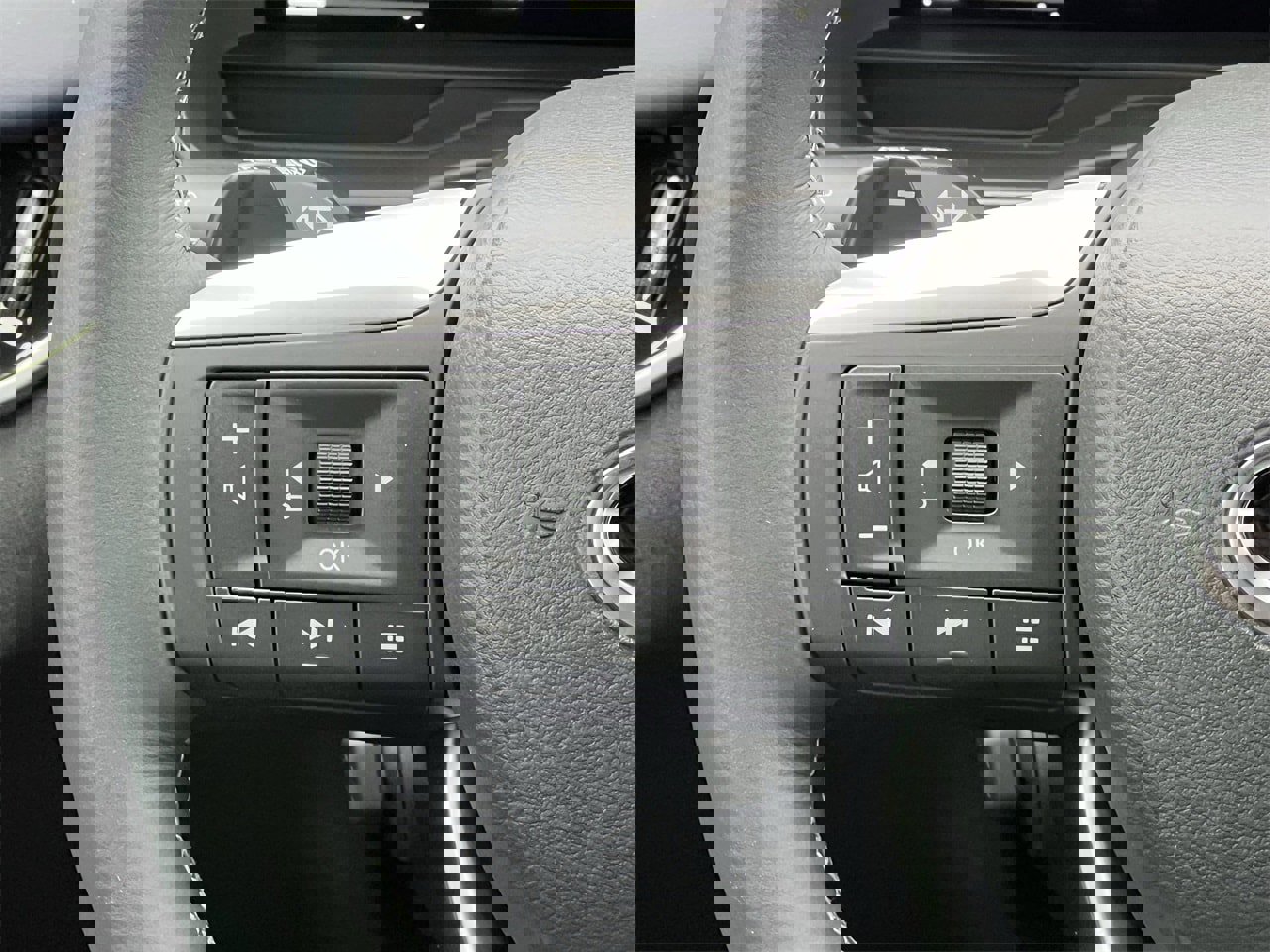 New 2026 INFINITI QX60 Sport w/ Dark Cargo Package image 12