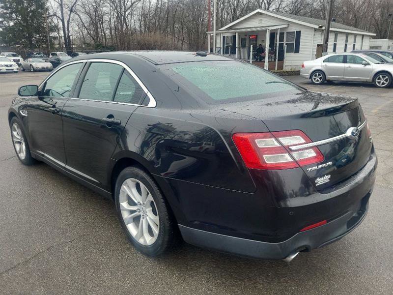 Used 2013 Ford Taurus SEL FWD image 4