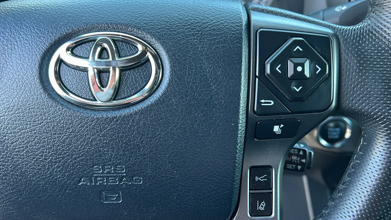 Used 2019 Toyota Tacoma TRD Sport w/ Technology Package AWD/4WD image 20