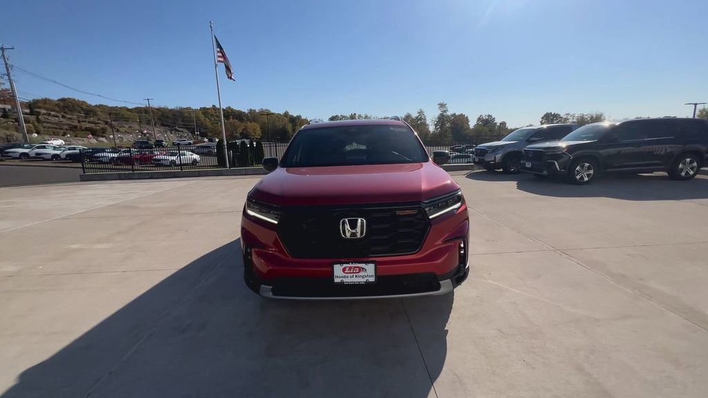 New 2025 Honda Pilot TrailSport image 3