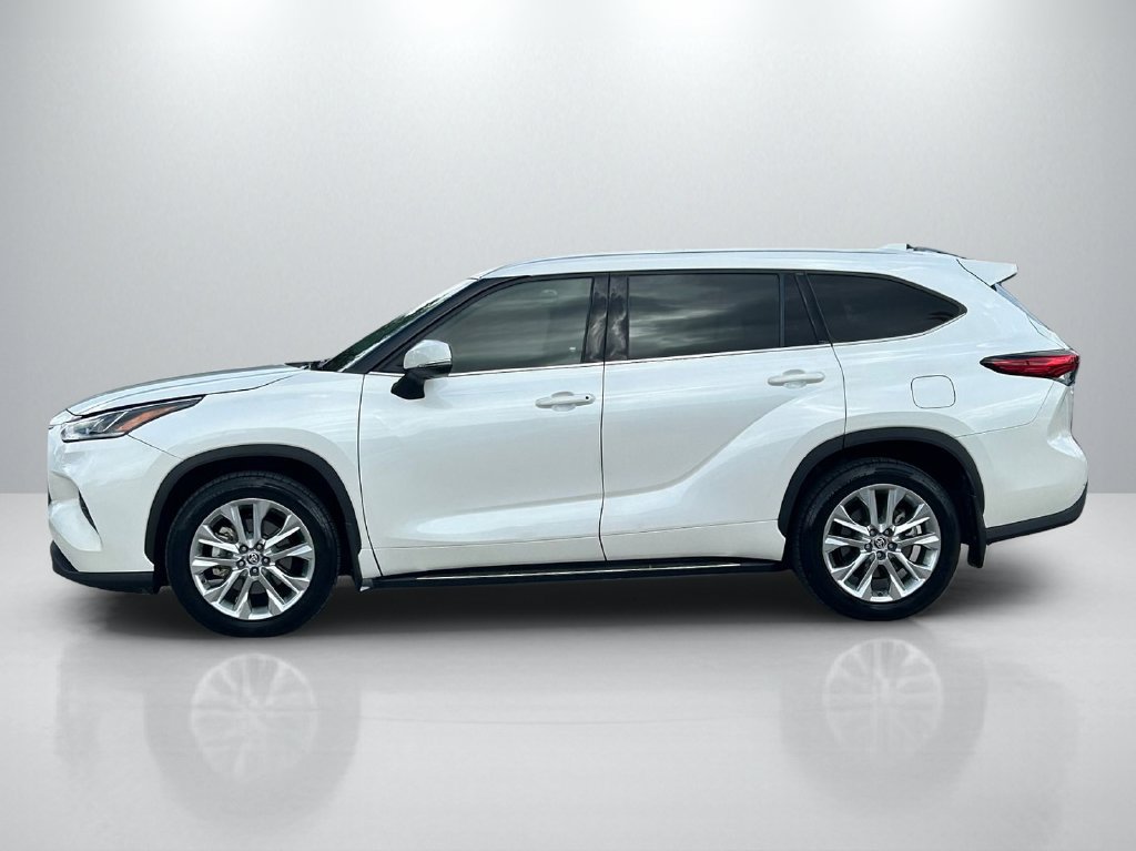 Used 2021 Toyota Highlander Limited AWD/4WD image 8