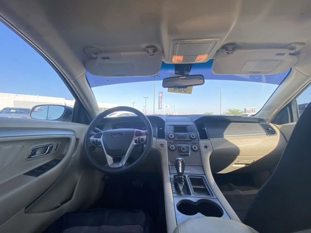 Used 2014 Ford Taurus SE FWD image 5