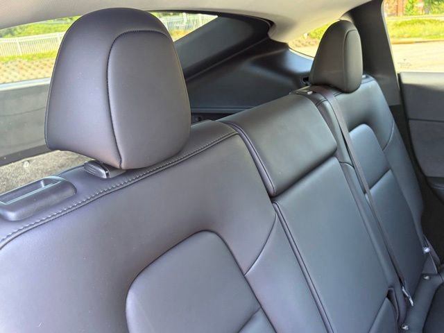 Used 2025 Tesla Model Y Long Range RWD image 29