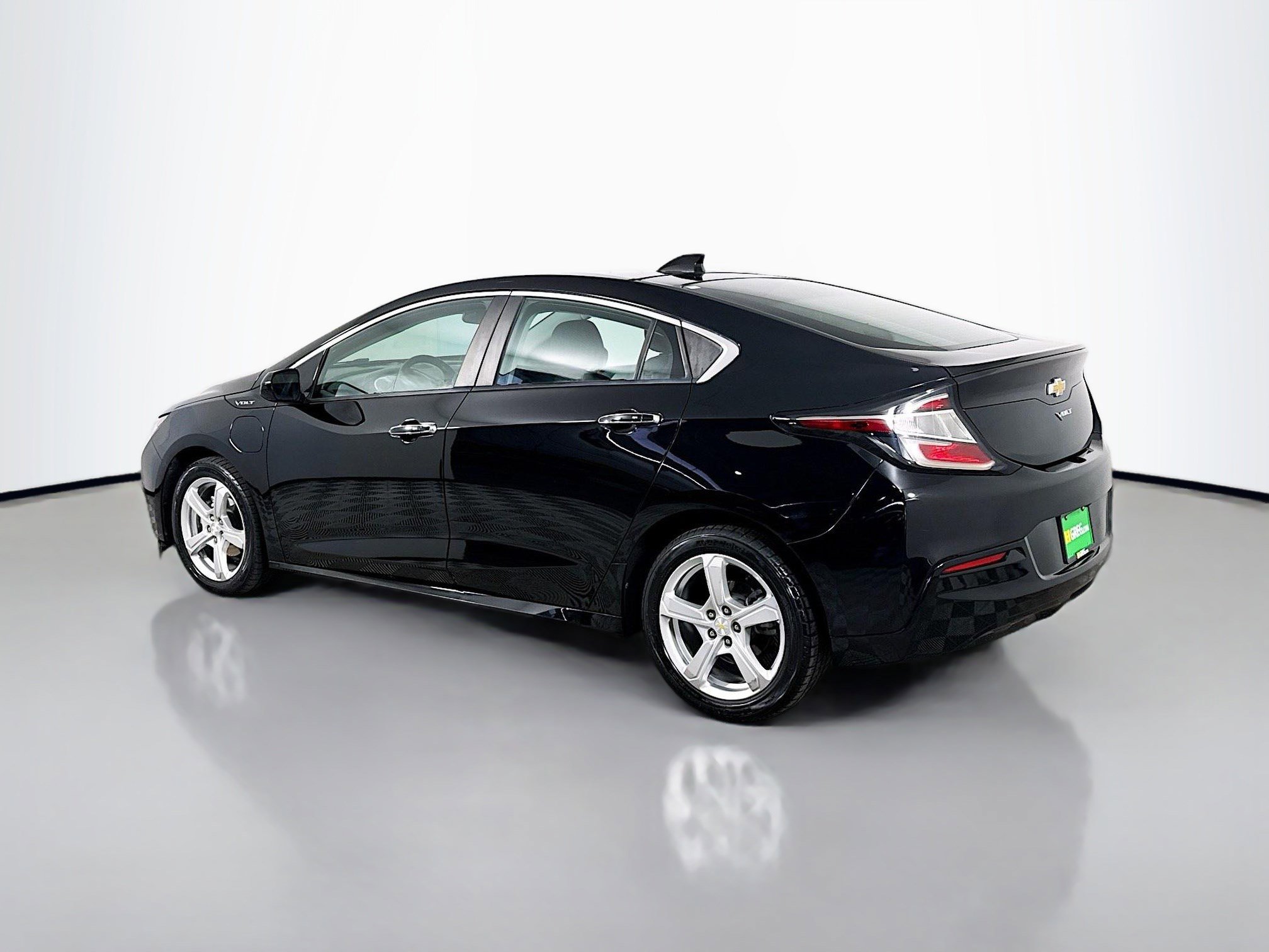 Used 2018 Chevrolet Volt LT image 7