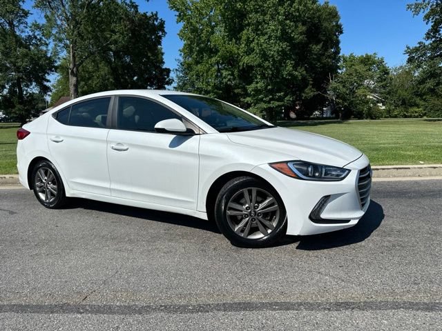 Used 2017 Hyundai Elantra SE w/ SE A/T Tech Package 03 FWD image 2