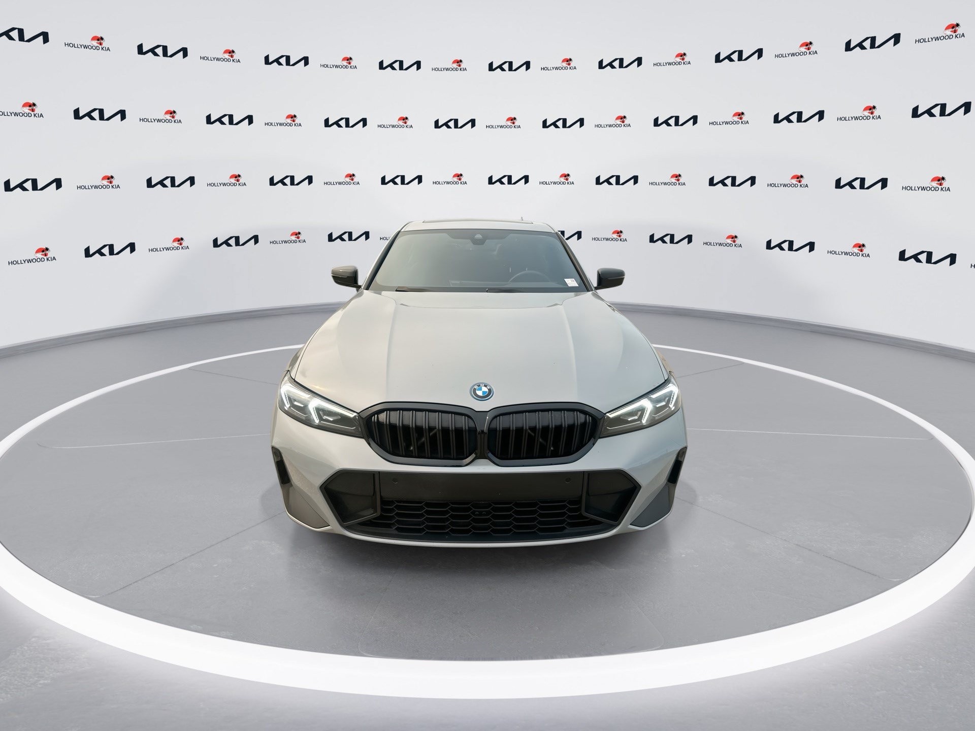 Used 2023 BMW 330e w/ M Sport Package RWD image 3