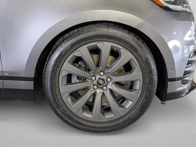 Used 2019 Land Rover Range Rover Velar R-Dynamic SE image 24