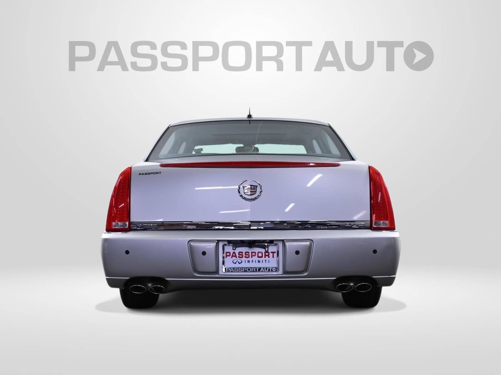Used 2008 Cadillac DTS w/ Sun And Navigation Package FWD image 7