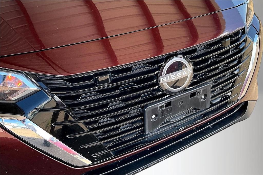 Used 2024 Nissan Sentra SV FWD image 31