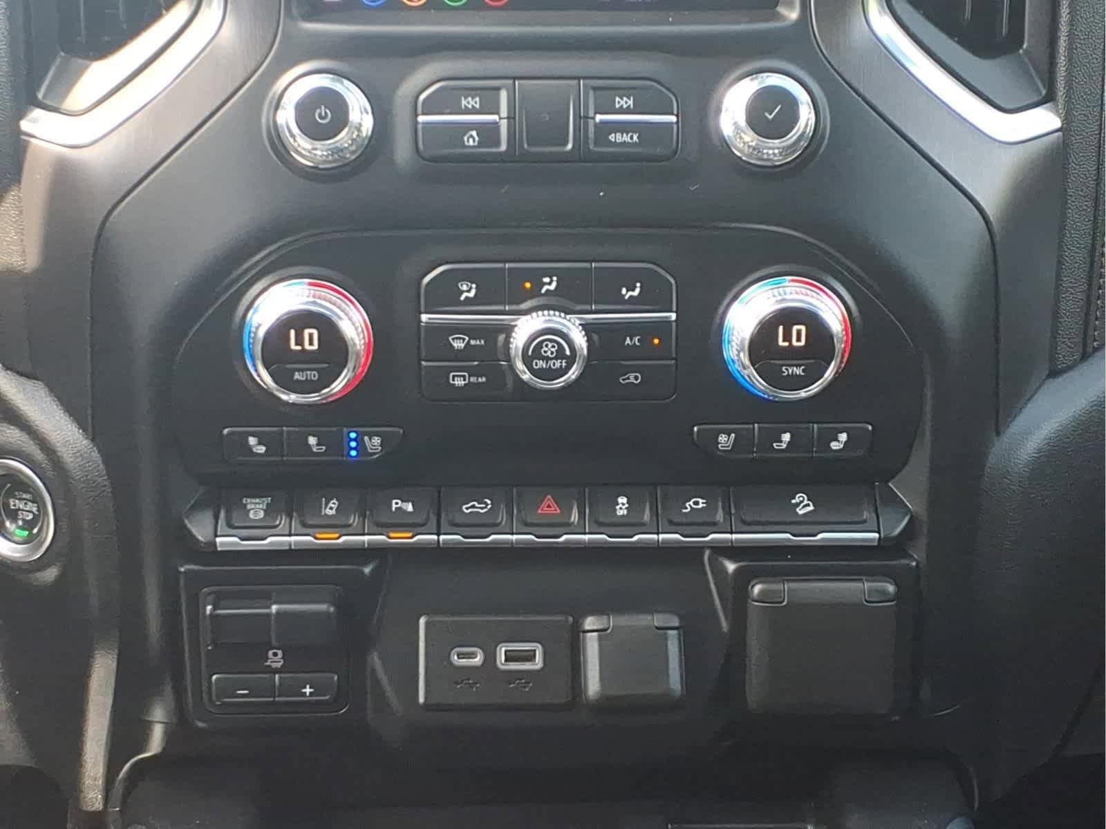 Used 2020 GMC Sierra 2500 AT4 w/ AT4 Premium Package AWD/4WD image 26