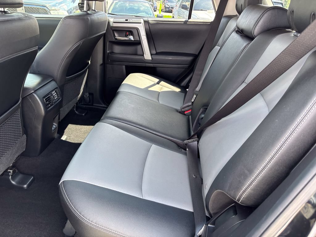 Used 2021 Toyota 4Runner SR5 Premium w/ Moonroof Package AWD/4WD image 46