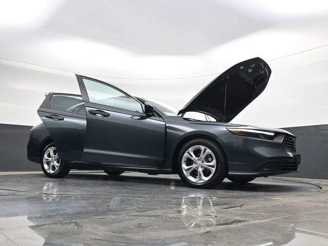 Used 2023 Honda Accord LX image 41