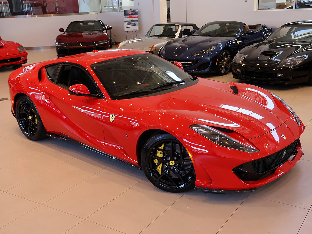 Certified 2018 Ferrari 812 Superfast RWD image 13