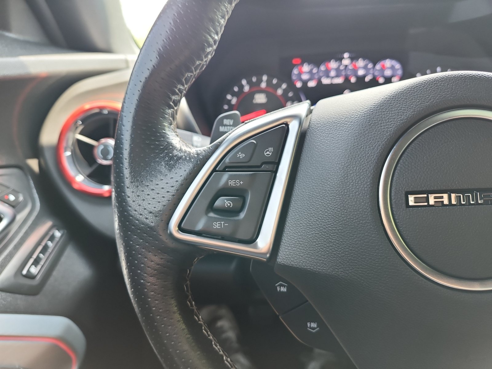 Used 2019 Chevrolet Camaro SS RWD image 27