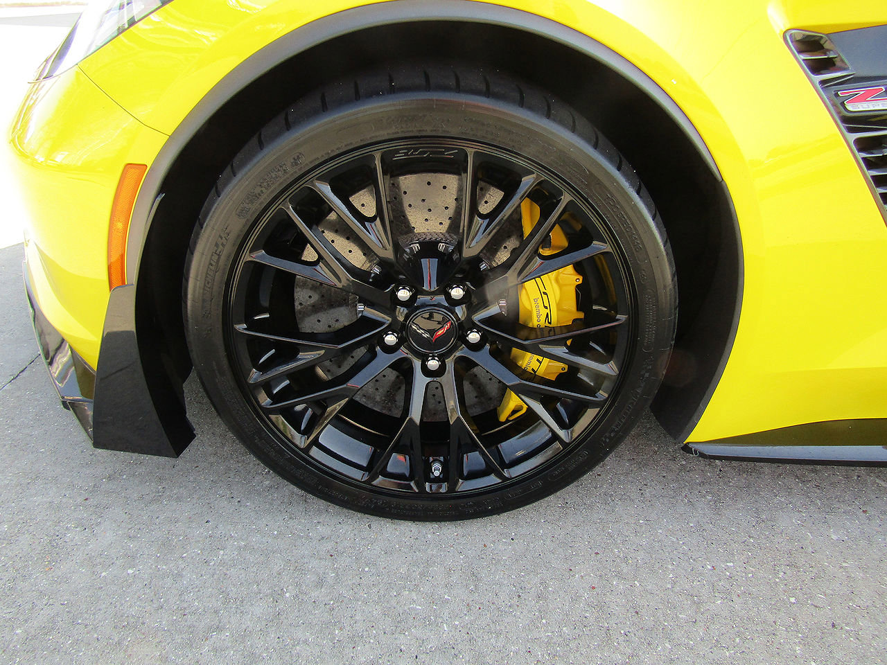 Used 2017 Chevrolet Corvette Z06 image 25