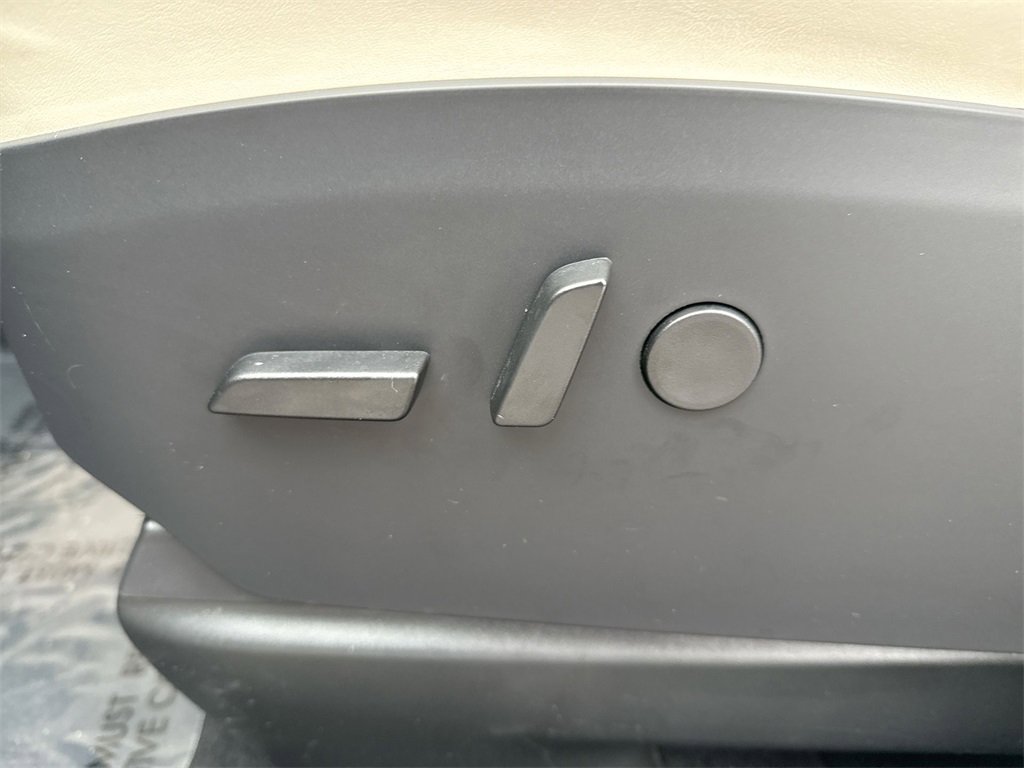 Used 2020 Tesla Model X Long Range image 14