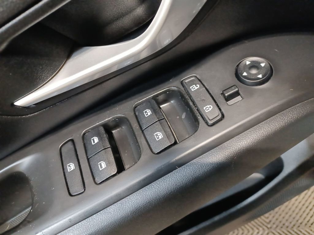 Used 2022 Hyundai Santa Cruz SEL image 15