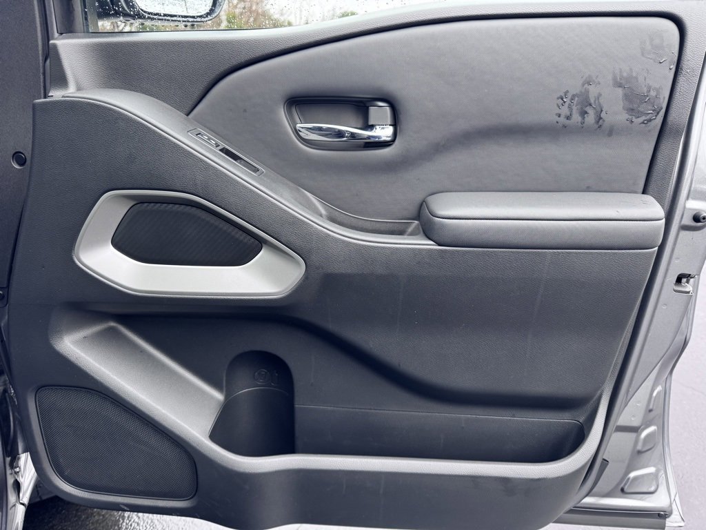 Used 2022 Nissan Frontier SV w/ Technology Package image 23