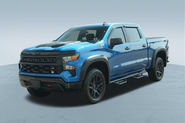 Used 2022 Chevrolet Silverado 1500 Custom Trail Boss w/ LPO, Dark Essentials Package AWD/4WD image 3