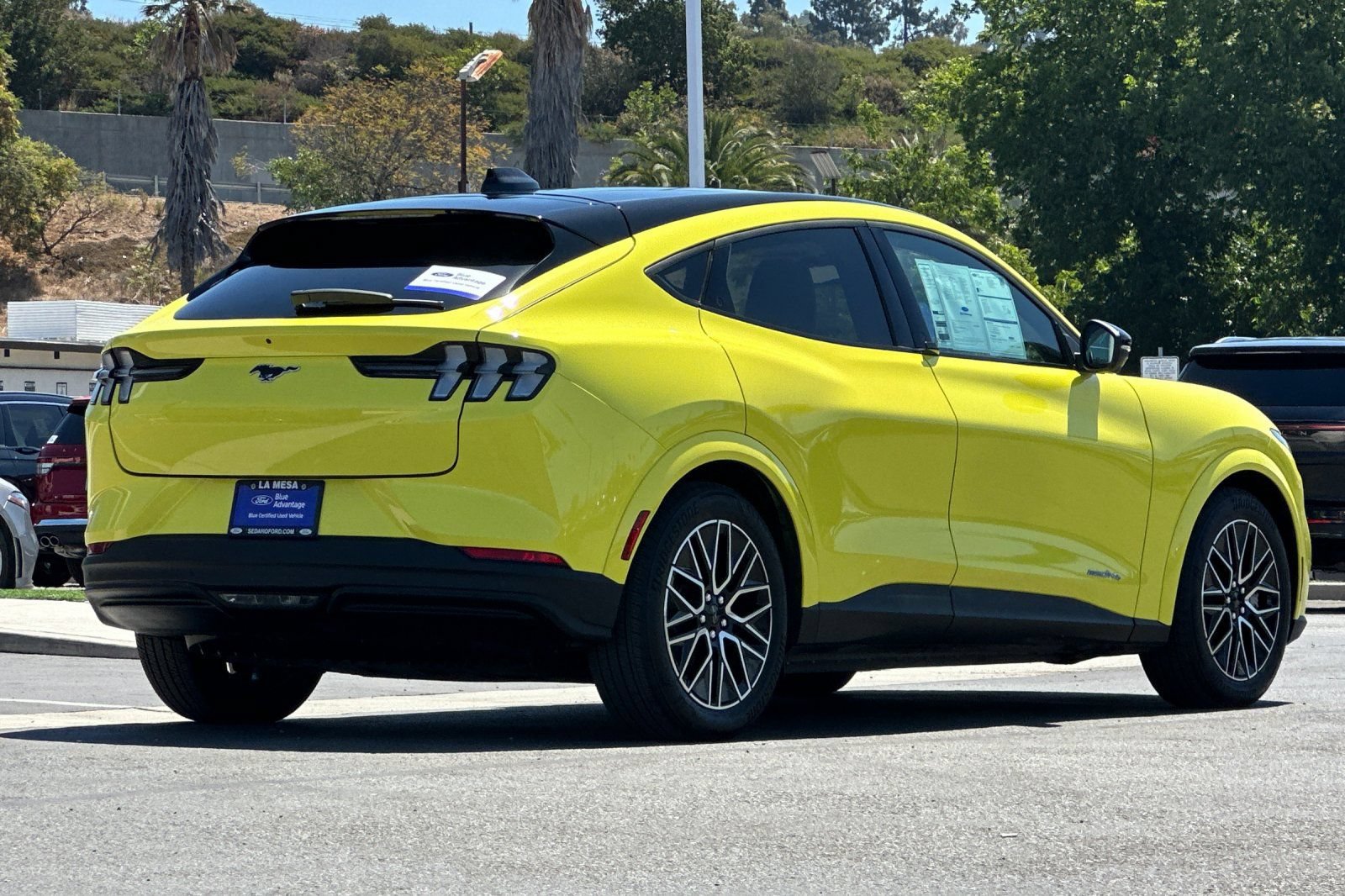 Certified 2025 Ford Mustang Mach-E Premium AWD/4WD image 3
