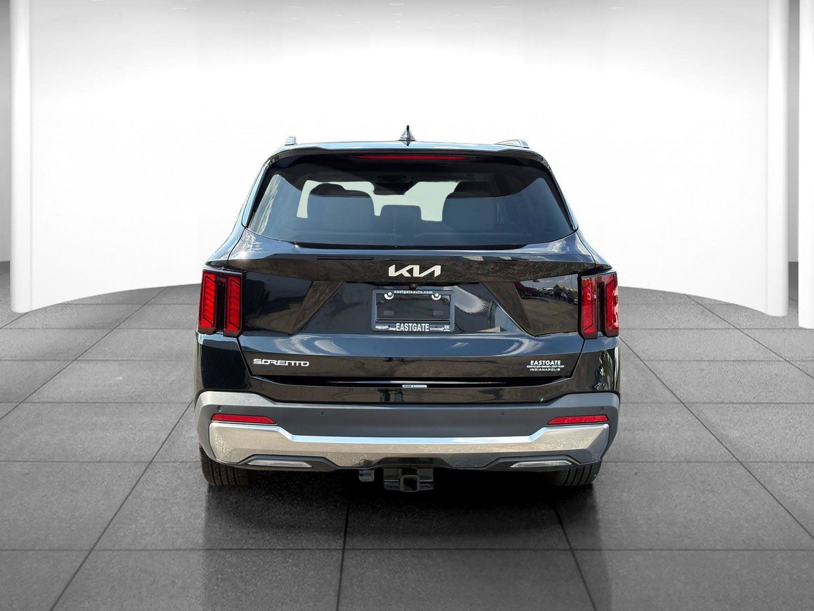 Used 2024 Kia Sorento S w/ Panoramic Sunroof Package FWD image 6
