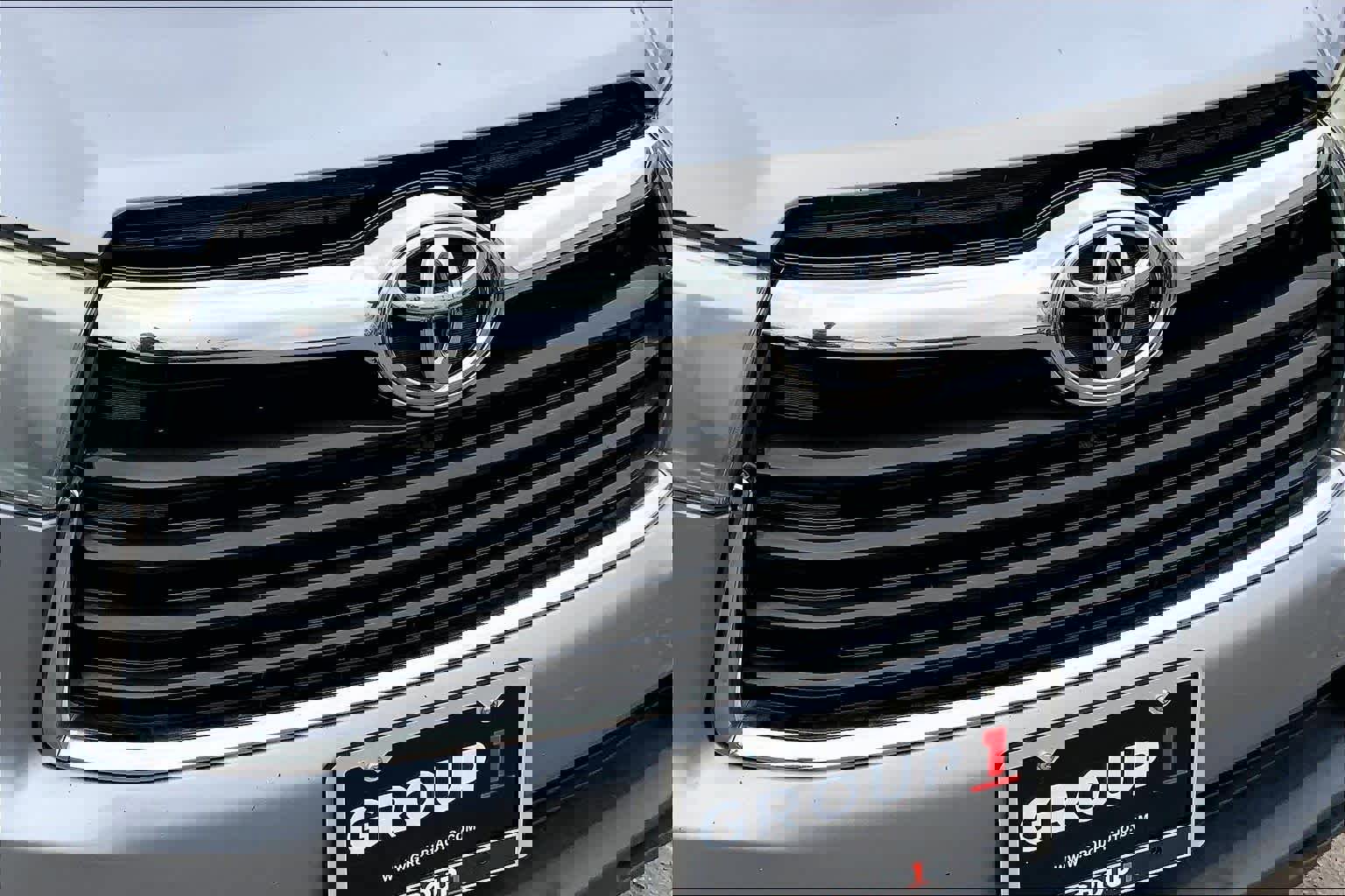 Used 2015 Toyota Highlander LE image 28