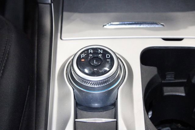 Used 2022 Ford Explorer XLT image 36