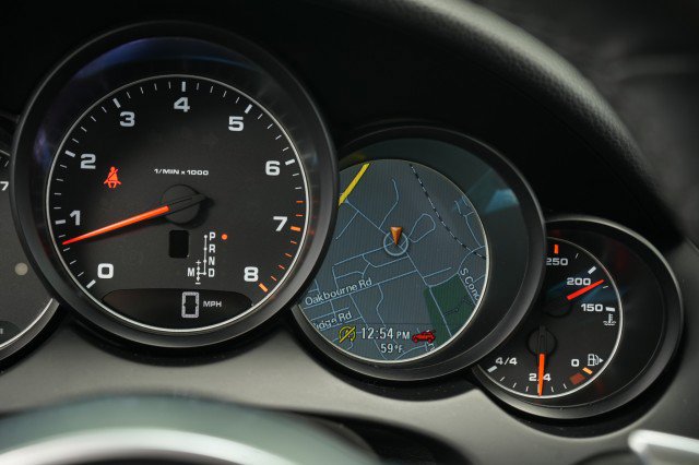 Used 2016 Porsche Cayenne image 36