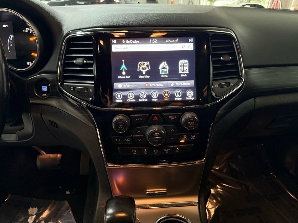 Used 2020 Jeep Grand Cherokee Altitude image 12