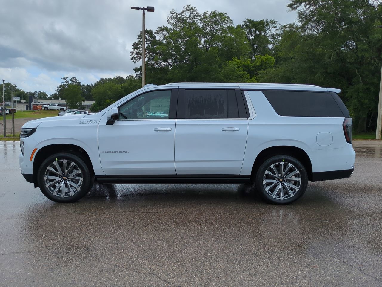 New 2026 Chevrolet Suburban High Country AWD/4WD image 7