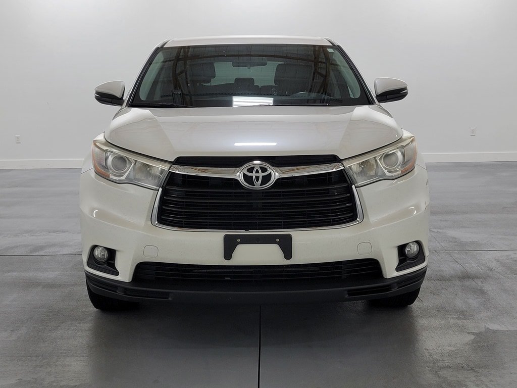 Used 2015 Toyota Highlander Plus AWD/4WD image 3