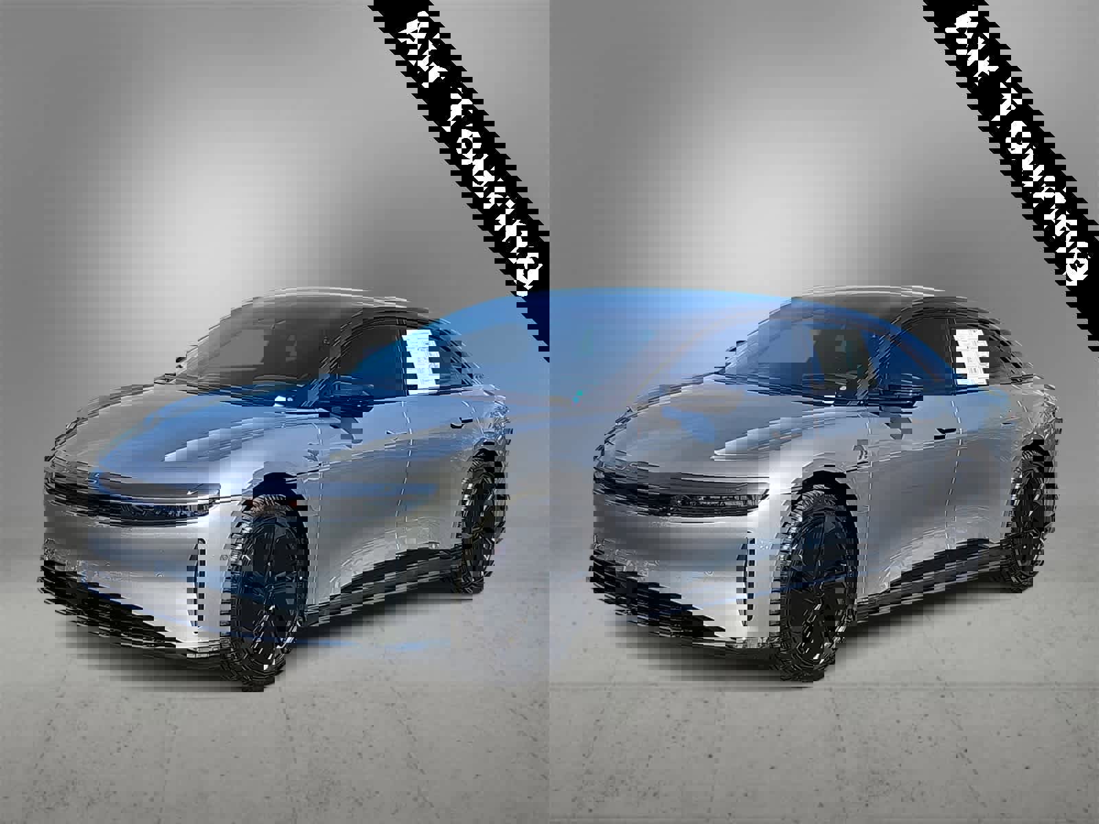 Used 2024 Lucid Air Touring image 4