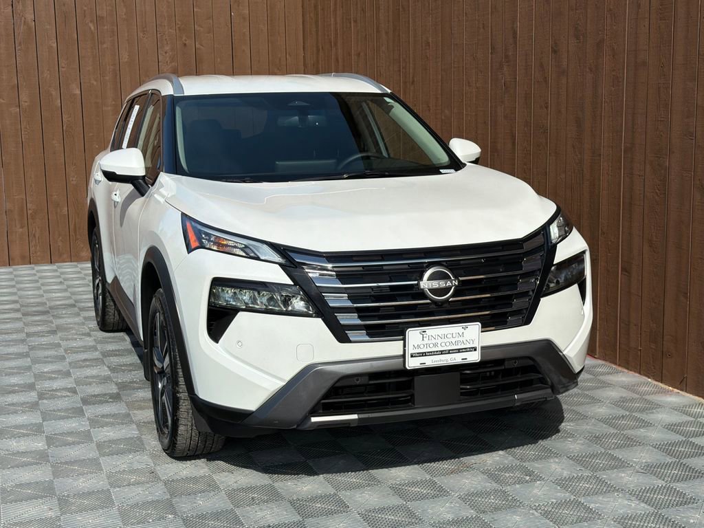 Used 2025 Nissan Rogue SL image 12