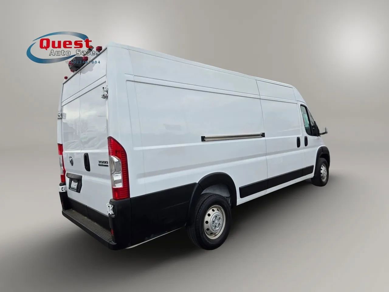 Used 2023 RAM ProMaster 3500 w/ Driver Convenience Group FWD image 3